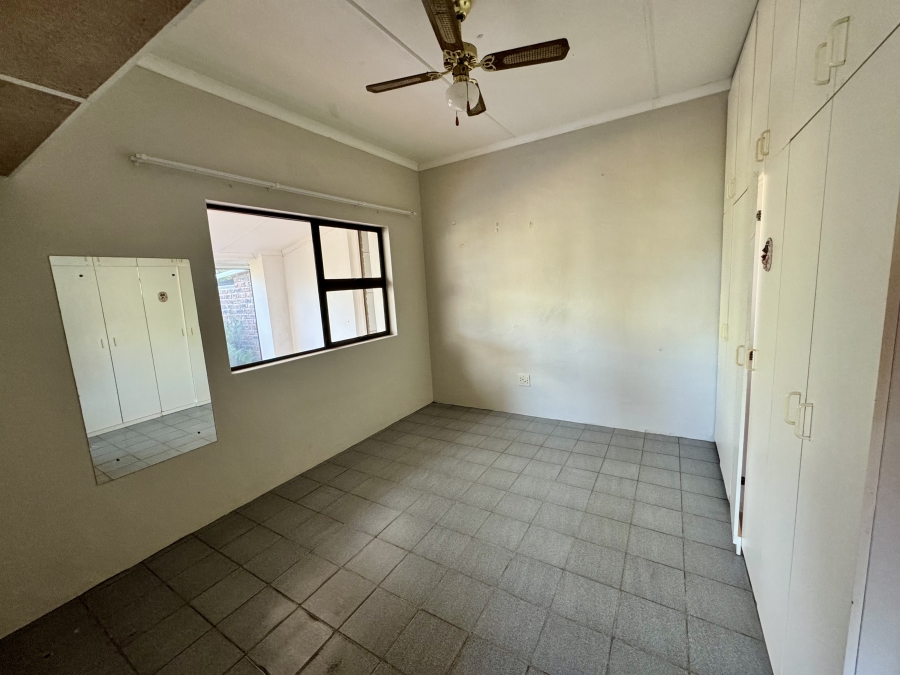 2 Bedroom Property for Sale in Stilbaai Wes Western Cape